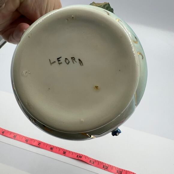 LEORA Vintage 8" Capodimonte Bud Vase W Handle Pitcher 3D Floral Gold Tone Decor - Picture 8 of 10